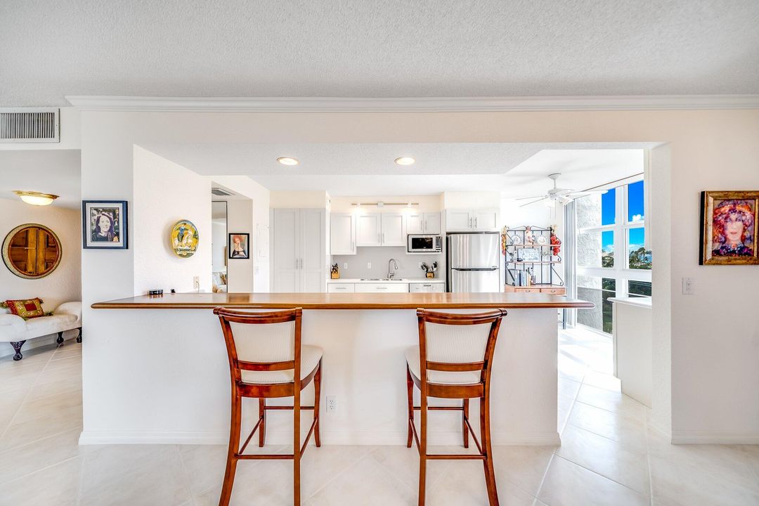 For Sale: $649,900 (2 beds, 2 baths, 1482 Square Feet)