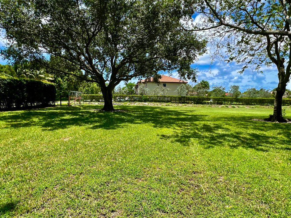 Active With Contract: $455,000 (3 beds, 2 baths, 1569 Square Feet)