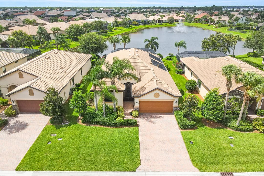 For Sale: $650,000 (3 beds, 2 baths, 2278 Square Feet)