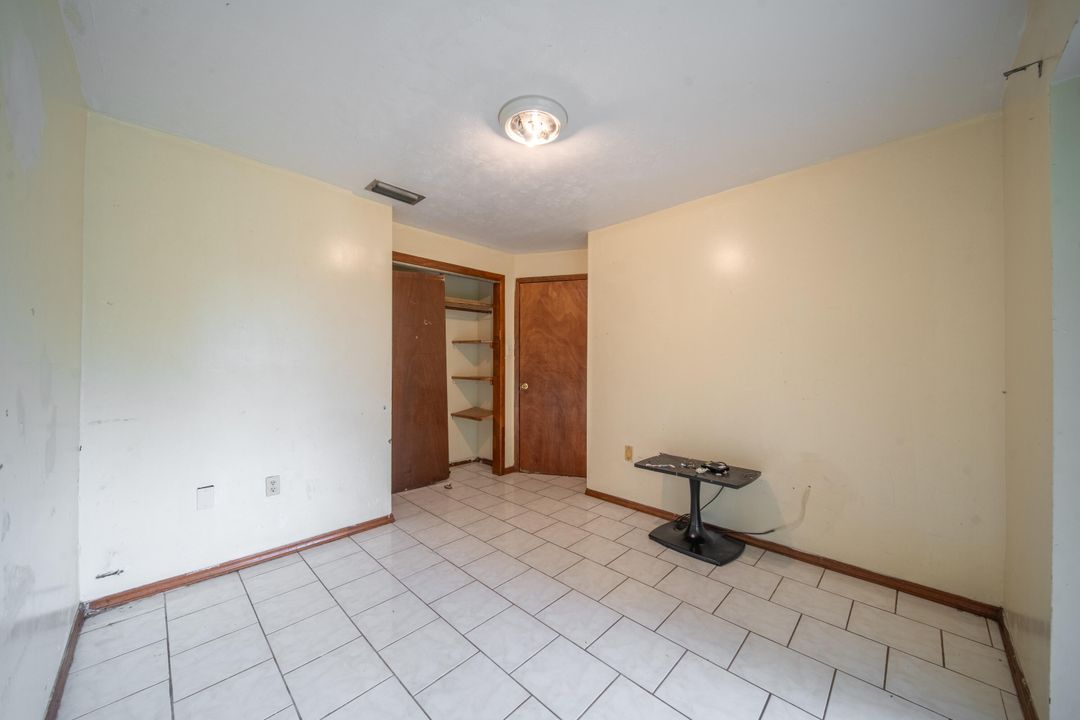 Active With Contract: $165,000 (3 beds, 1 baths, 1455 Square Feet)