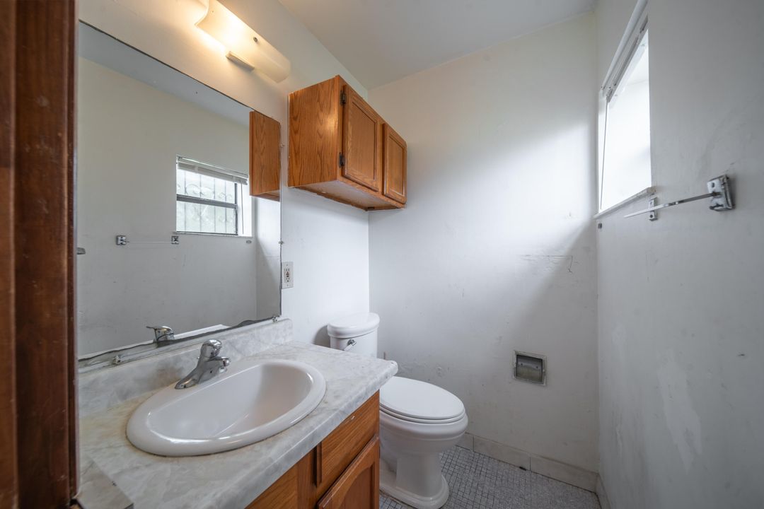 Active With Contract: $165,000 (3 beds, 1 baths, 1455 Square Feet)