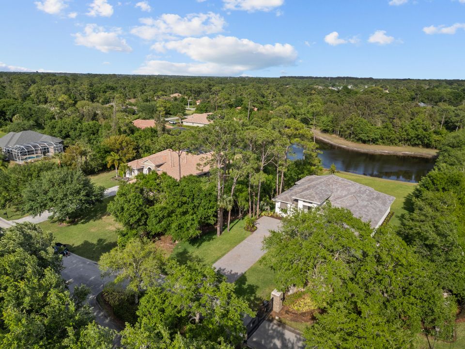 For Sale: $798,500 (3 beds, 2 baths, 2608 Square Feet)