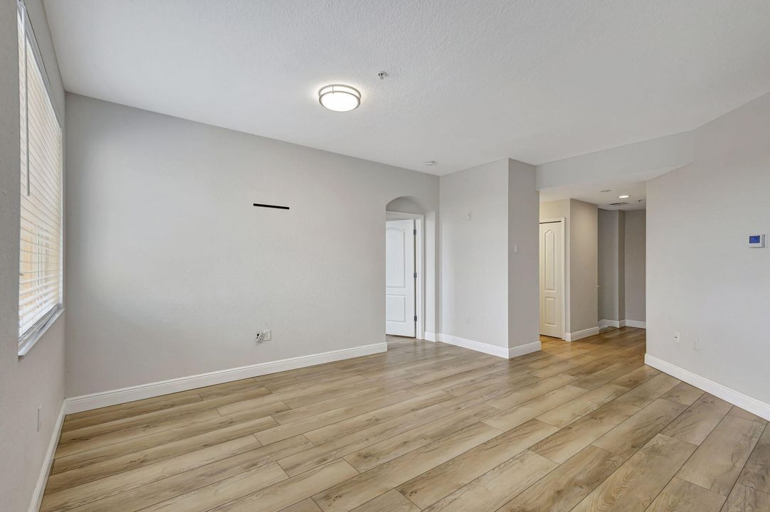 For Sale: $415,000 (2 beds, 2 baths, 1403 Square Feet)