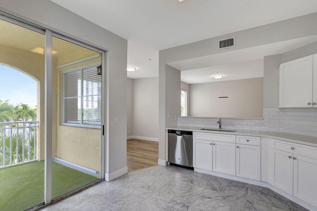 For Sale: $415,000 (2 beds, 2 baths, 1403 Square Feet)