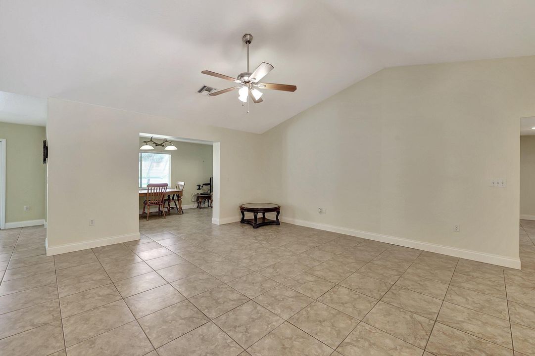 For Sale: $799,000 (3 beds, 2 baths, 2221 Square Feet)