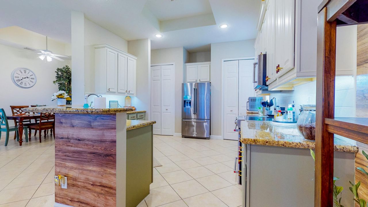 For Sale: $479,900 (3 beds, 2 baths, 2155 Square Feet)