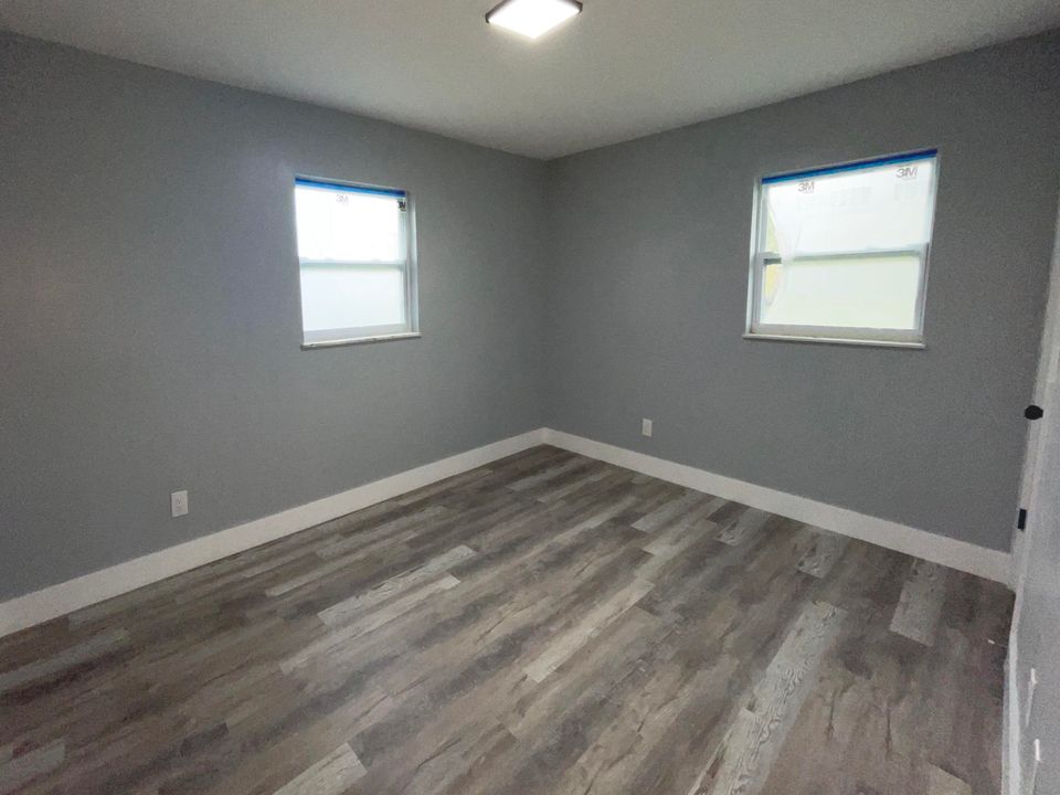 For Rent: $2,450 (3 beds, 2 baths, 1246 Square Feet)