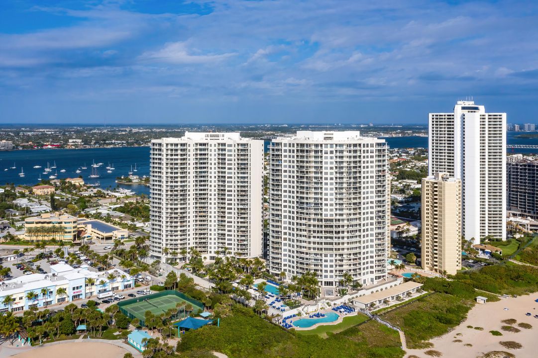 For Sale: $4,550,000 (3 beds, 3 baths, 3605 Square Feet)