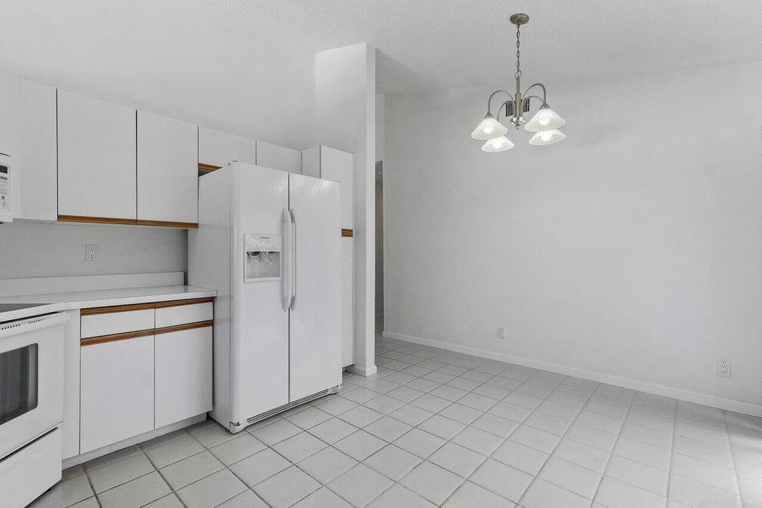 For Rent: $3,500 (3 beds, 2 baths, 1761 Square Feet)