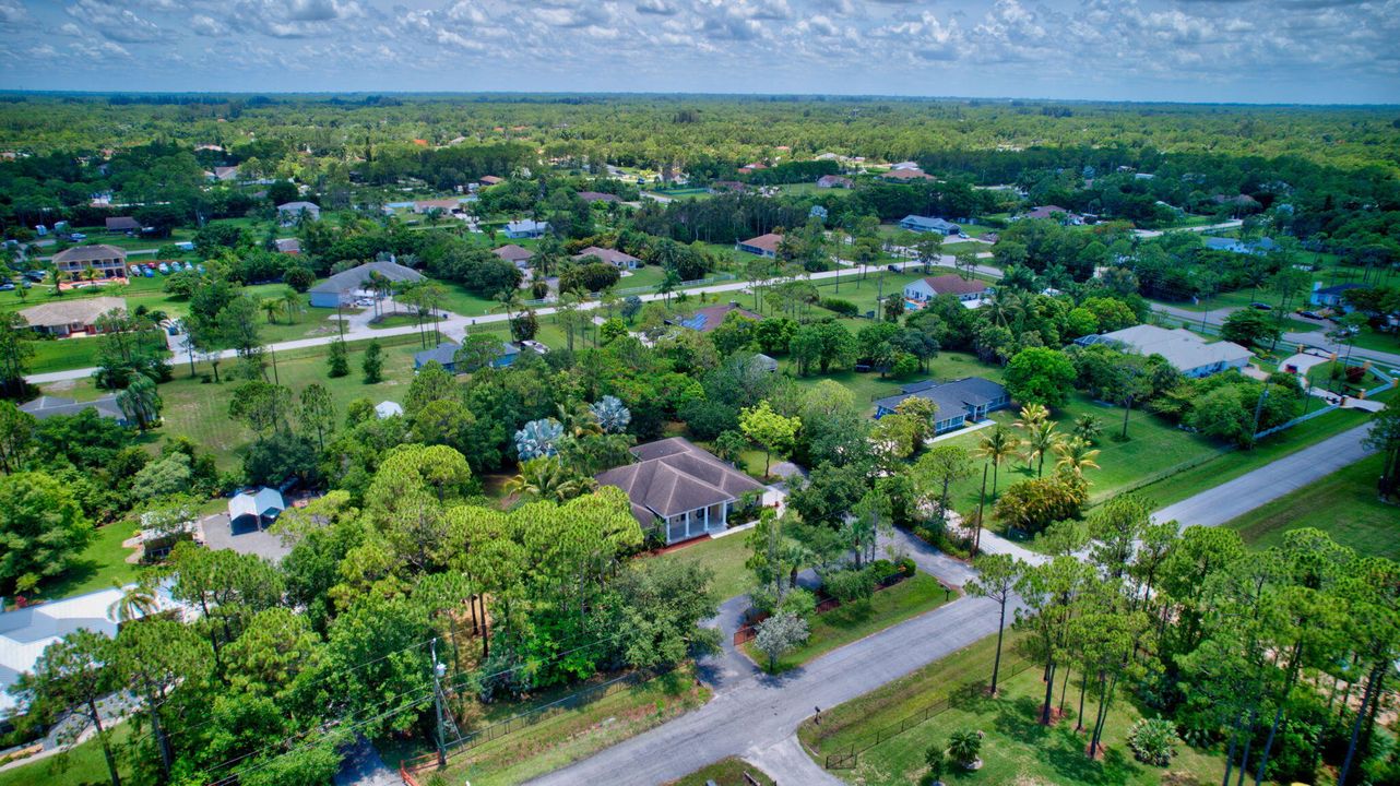 For Sale: $725,000 (4 beds, 2 baths, 2473 Square Feet)