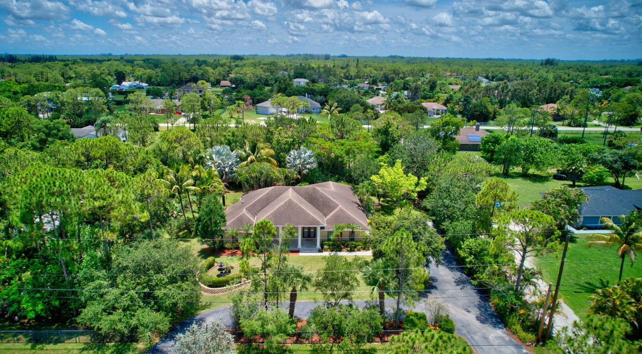 For Sale: $725,000 (4 beds, 2 baths, 2473 Square Feet)