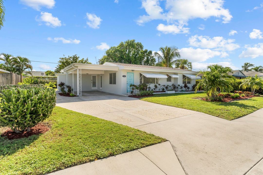 For Sale: $529,000 (3 beds, 2 baths, 1323 Square Feet)