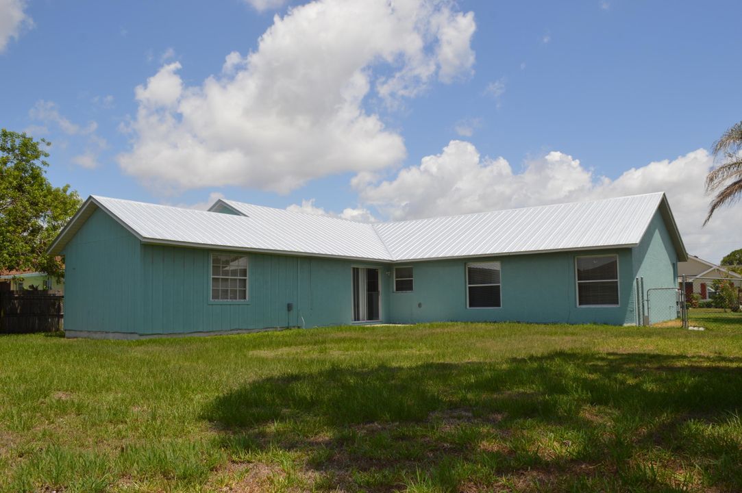 Active With Contract: $389,500 (4 beds, 2 baths, 1657 Square Feet)