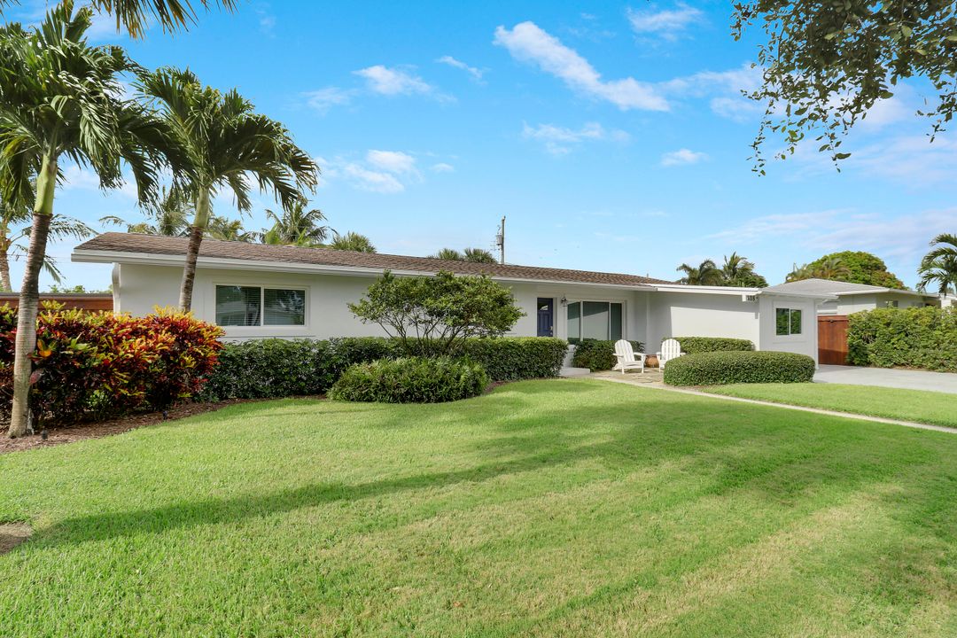 For Sale: $799,900 (3 beds, 2 baths, 1820 Square Feet)