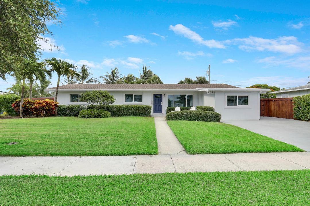 For Sale: $799,900 (3 beds, 2 baths, 1820 Square Feet)