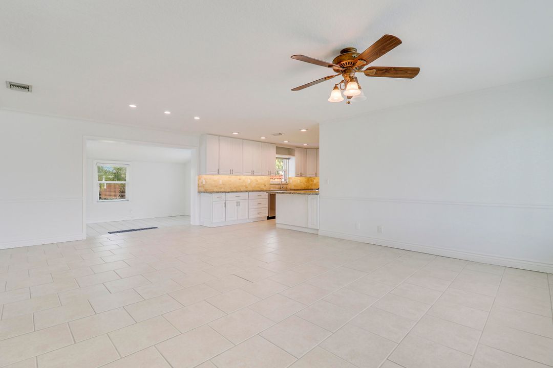 Active With Contract: $799,900 (3 beds, 2 baths, 1820 Square Feet)