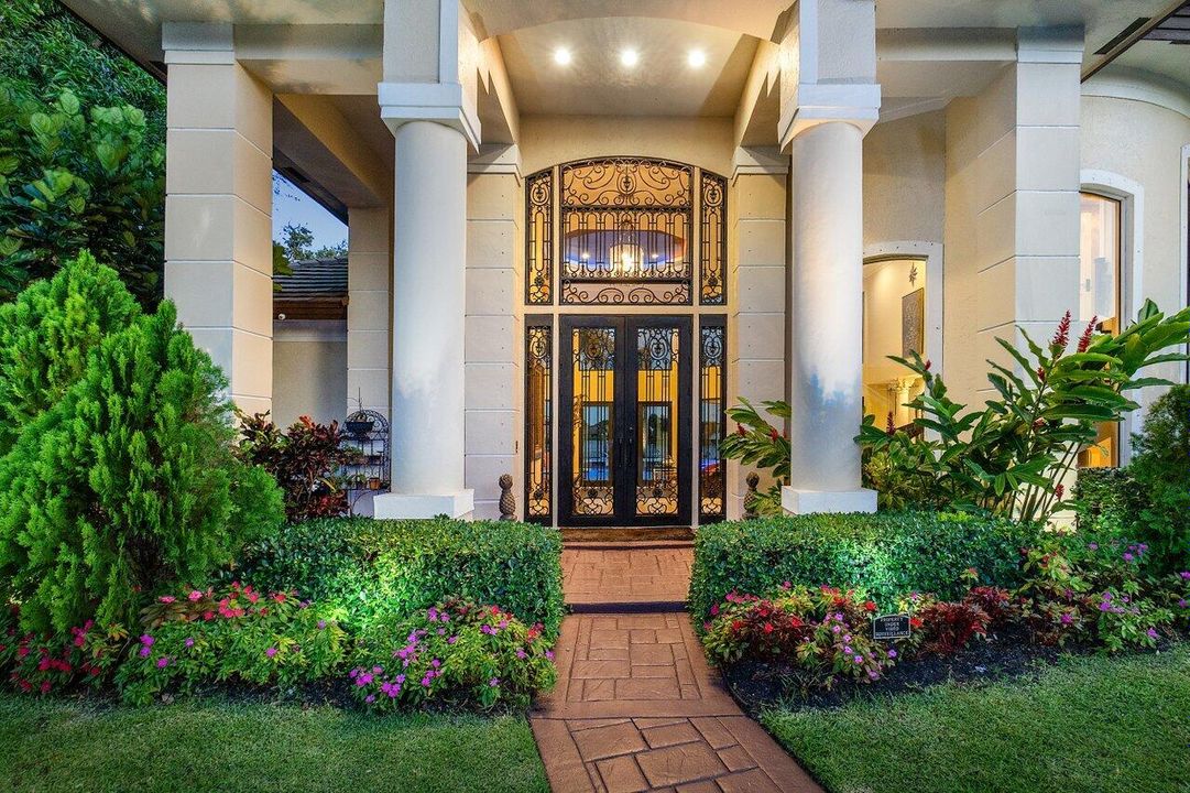 En Venta: $4,895,000 (5 camas, 5 baños, 5497 Pies cuadrados)