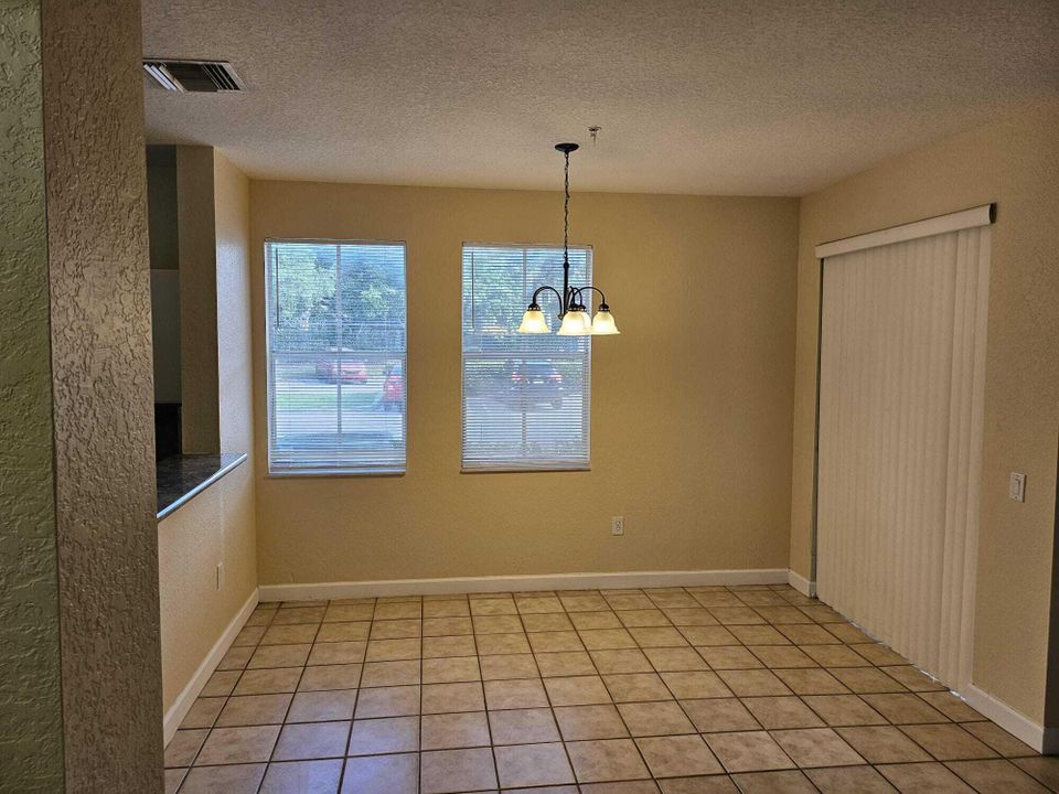 For Rent: $2,200 (3 beds, 2 baths, 1457 Square Feet)