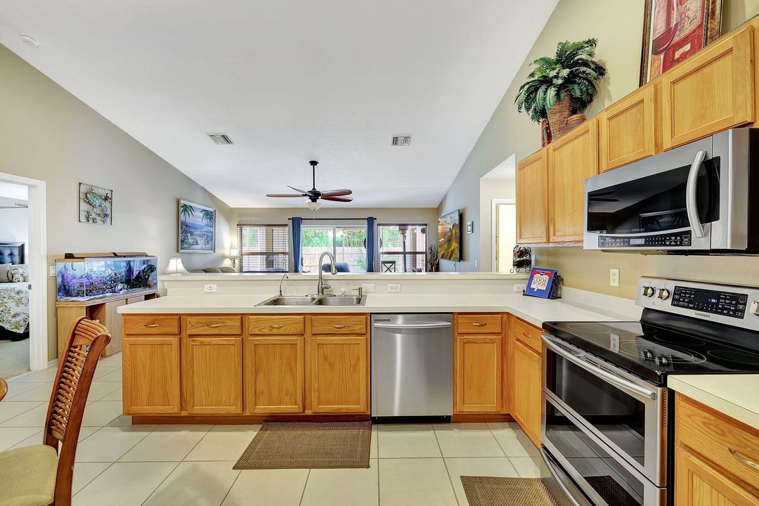 For Sale: $529,000 (4 beds, 2 baths, 2112 Square Feet)