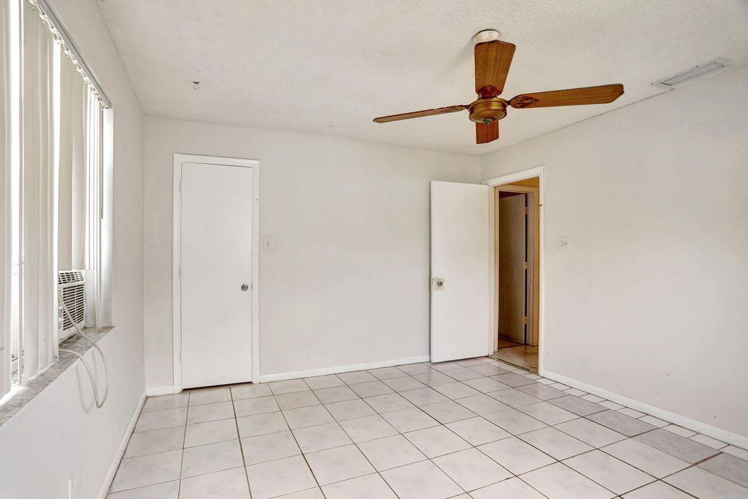 For Sale: $374,900 (3 beds, 2 baths, 1918 Square Feet)