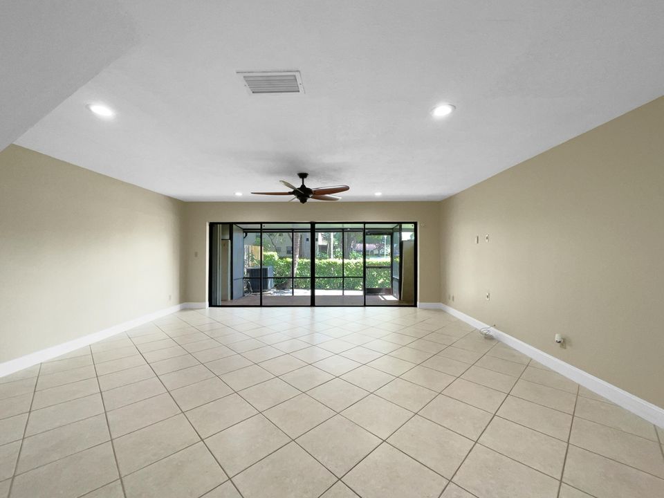 For Sale: $457,000 (3 beds, 2 baths, 1412 Square Feet)