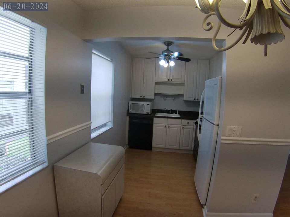 For Rent: $1,550 (2 beds, 2 baths, 902 Square Feet)