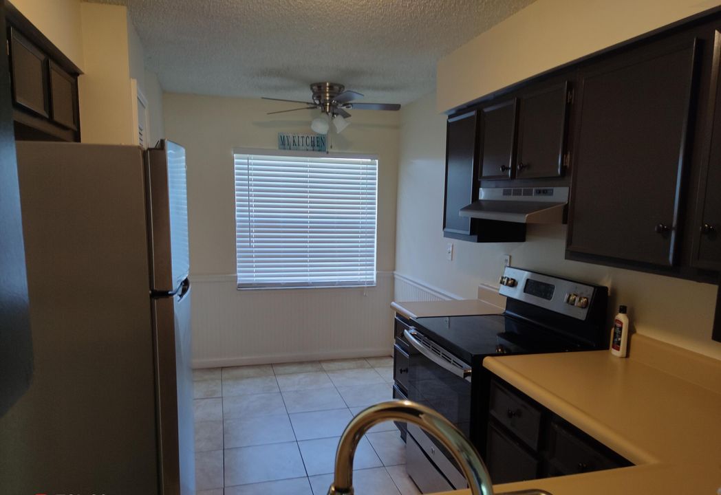 For Rent: $1,750 (2 beds, 2 baths, 1078 Square Feet)