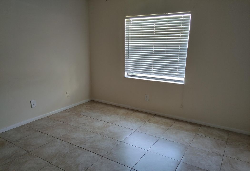 For Rent: $1,750 (2 beds, 2 baths, 1078 Square Feet)