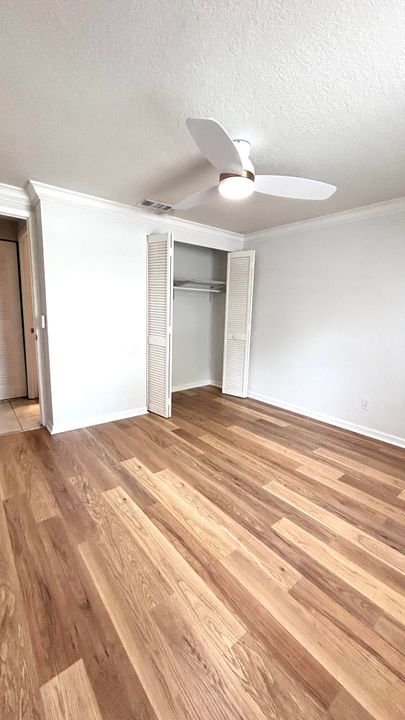 For Sale: $175,000 (1 beds, 1 baths, 550 Square Feet)