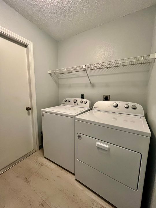 Active With Contract: $2,500 (3 beds, 2 baths, 1478 Square Feet)