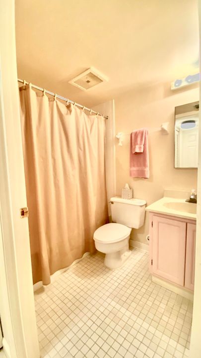 For Sale: $375,000 (2 beds, 2 baths, 1251 Square Feet)