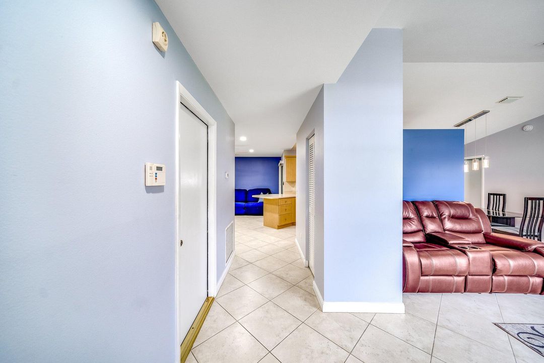 For Sale: $369,900 (3 beds, 2 baths, 1352 Square Feet)