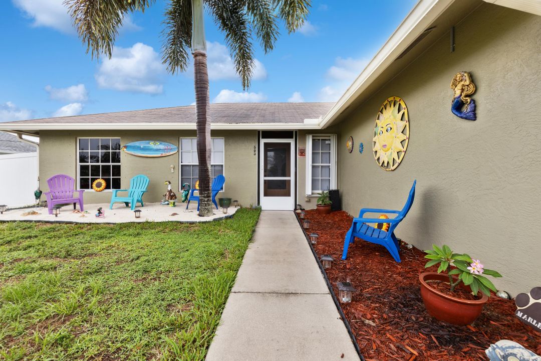 For Sale: $459,900 (3 beds, 2 baths, 1527 Square Feet)