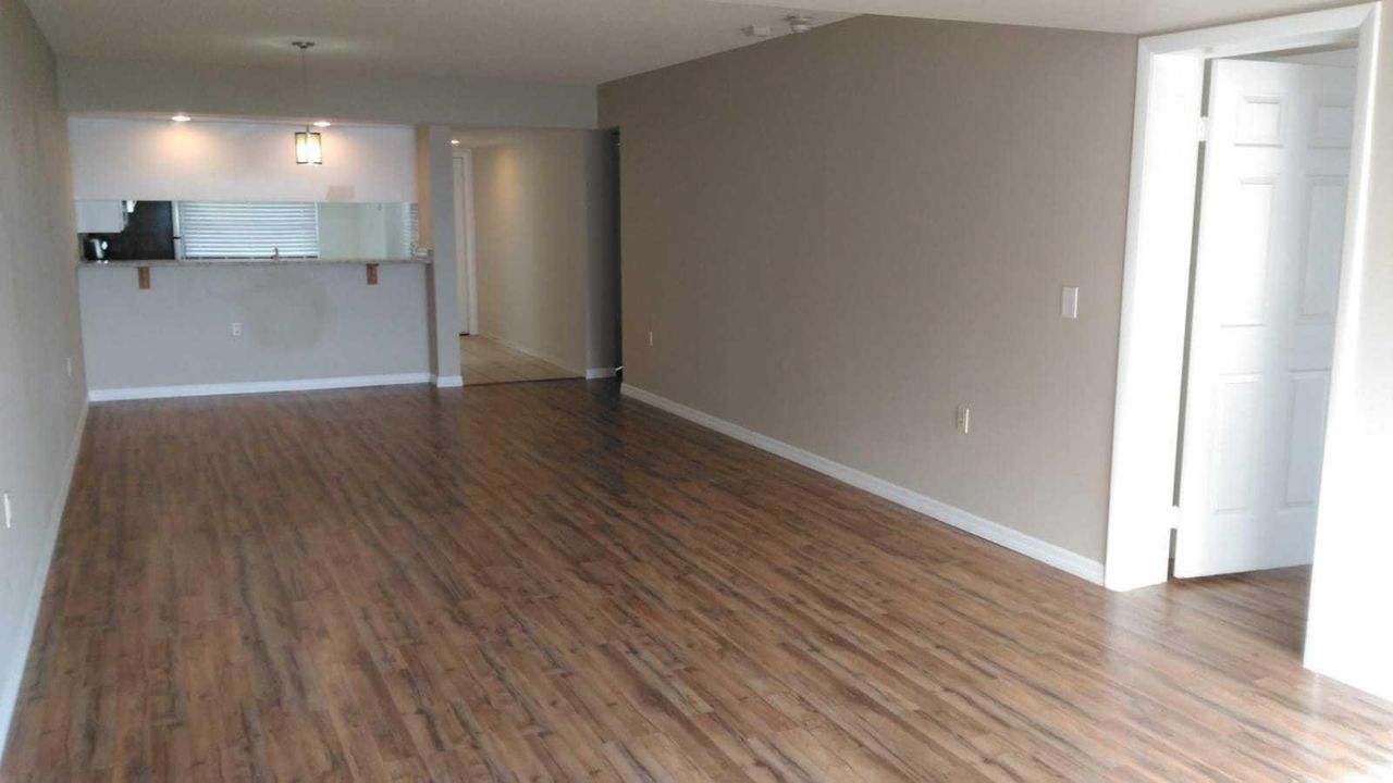 For Rent: $2,200 (2 beds, 2 baths, 1437 Square Feet)