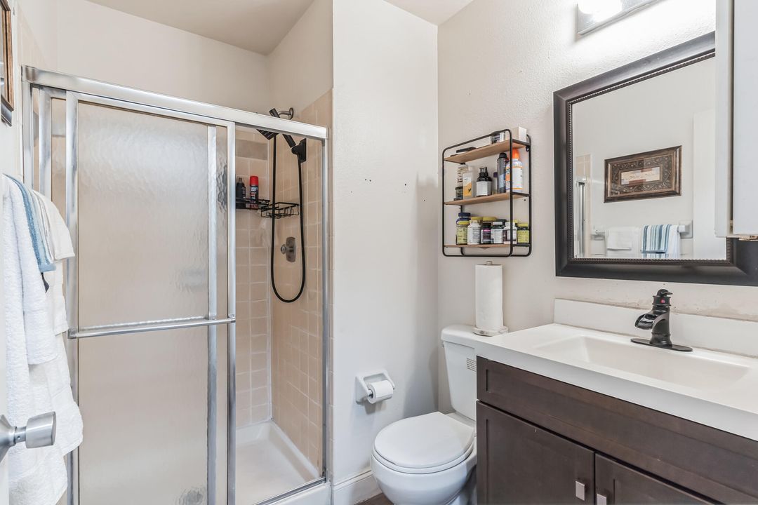 For Sale: $325,000 (3 beds, 2 baths, 1551 Square Feet)