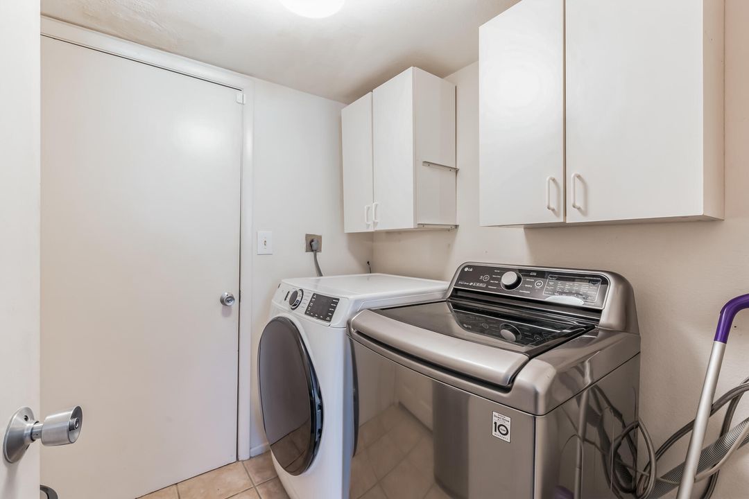 For Sale: $325,000 (3 beds, 2 baths, 1551 Square Feet)