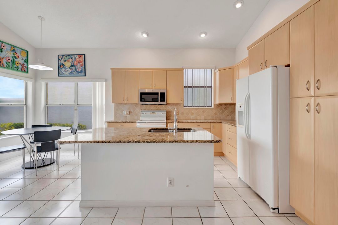 For Sale: $399,000 (3 beds, 2 baths, 2300 Square Feet)