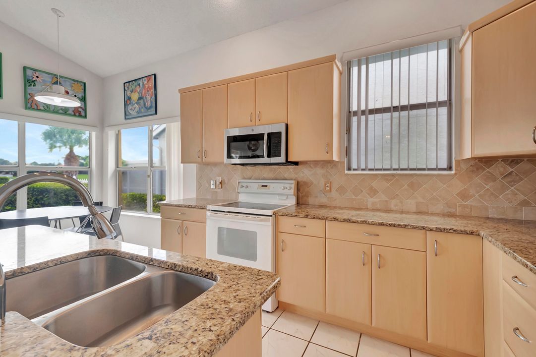 For Sale: $399,000 (3 beds, 2 baths, 2300 Square Feet)