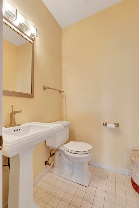 For Sale: $399,000 (3 beds, 2 baths, 2300 Square Feet)