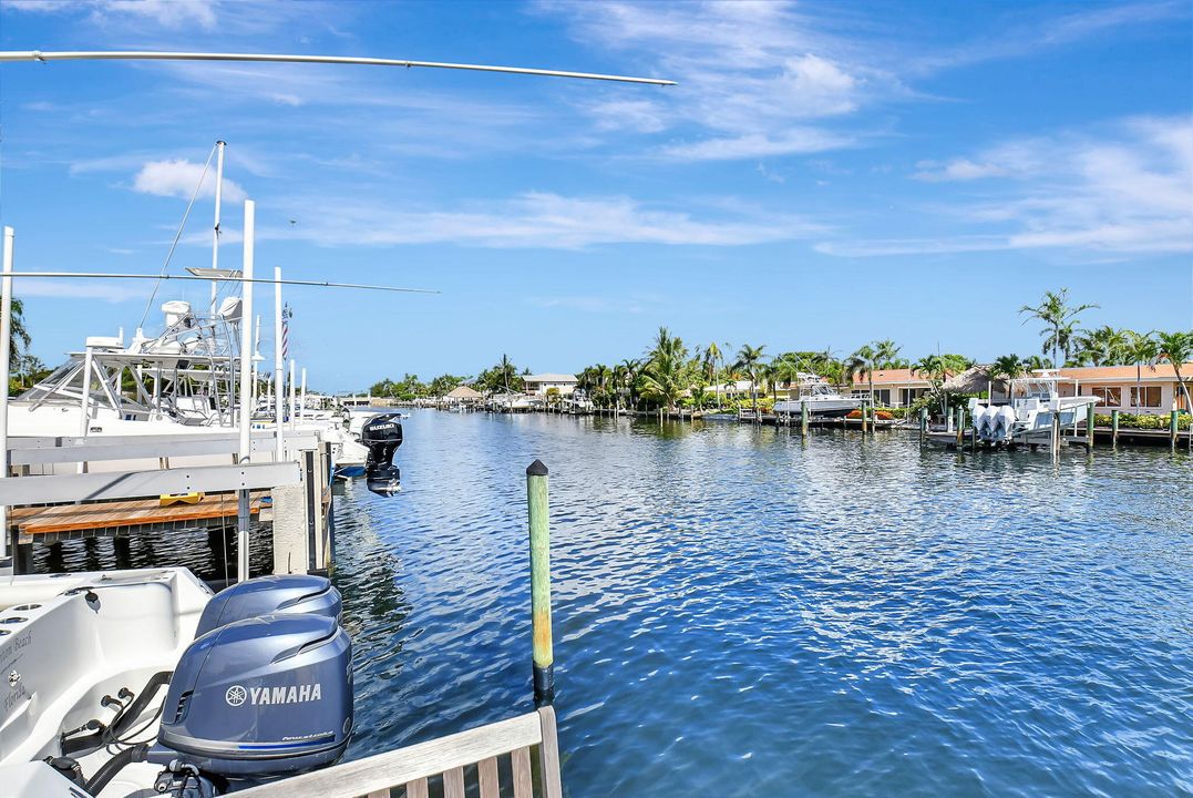 For Sale: $1,875,000 (3 beds, 2 baths, 2864 Square Feet)