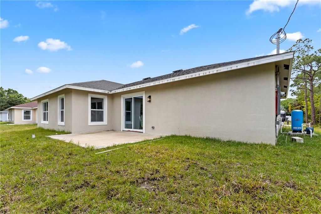 For Sale: $379,900 (3 beds, 2 baths, 1839 Square Feet)