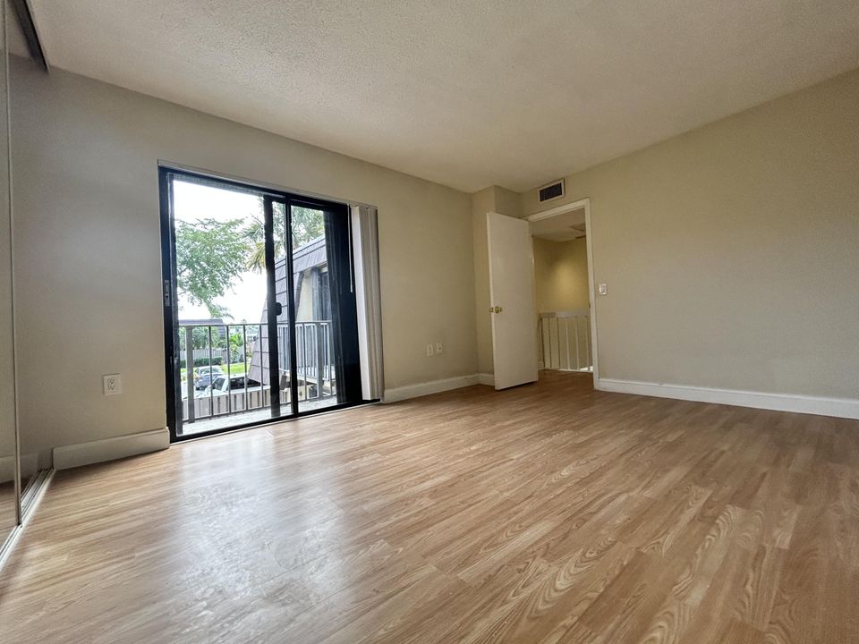 For Rent: $2,600 (2 beds, 2 baths, 1236 Square Feet)