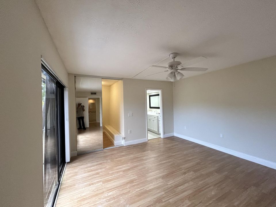 For Rent: $2,600 (2 beds, 2 baths, 1236 Square Feet)