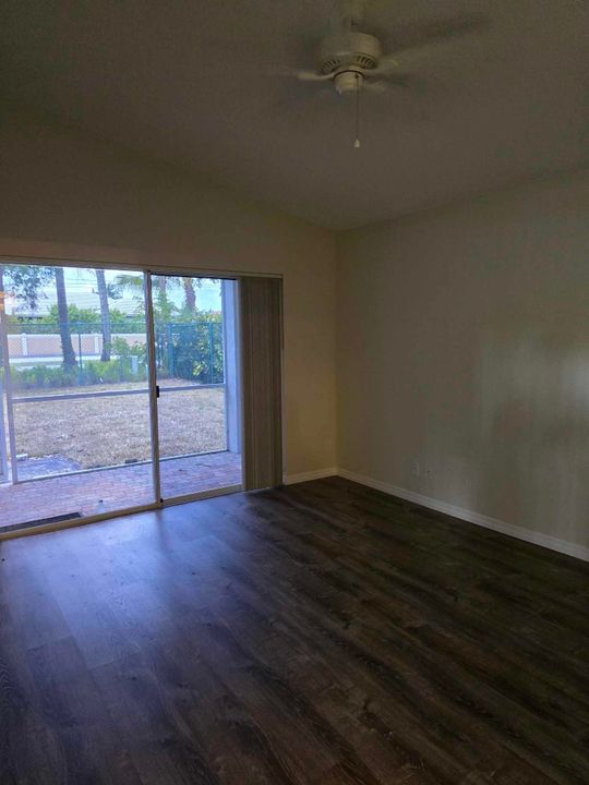 For Rent: $2,999 (2 beds, 2 baths, 1079 Square Feet)