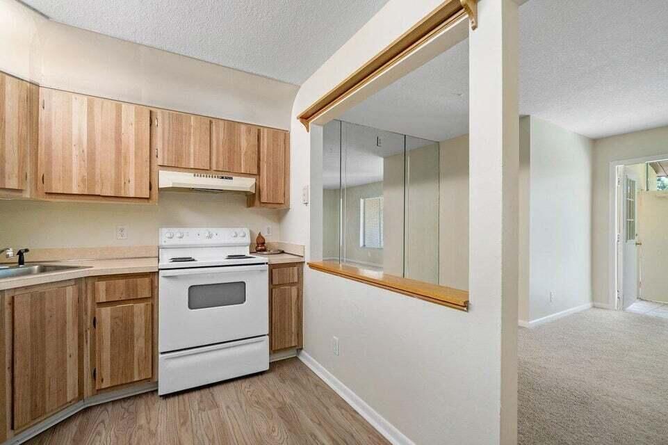 For Rent: $1,650 (1 beds, 1 baths, 788 Square Feet)