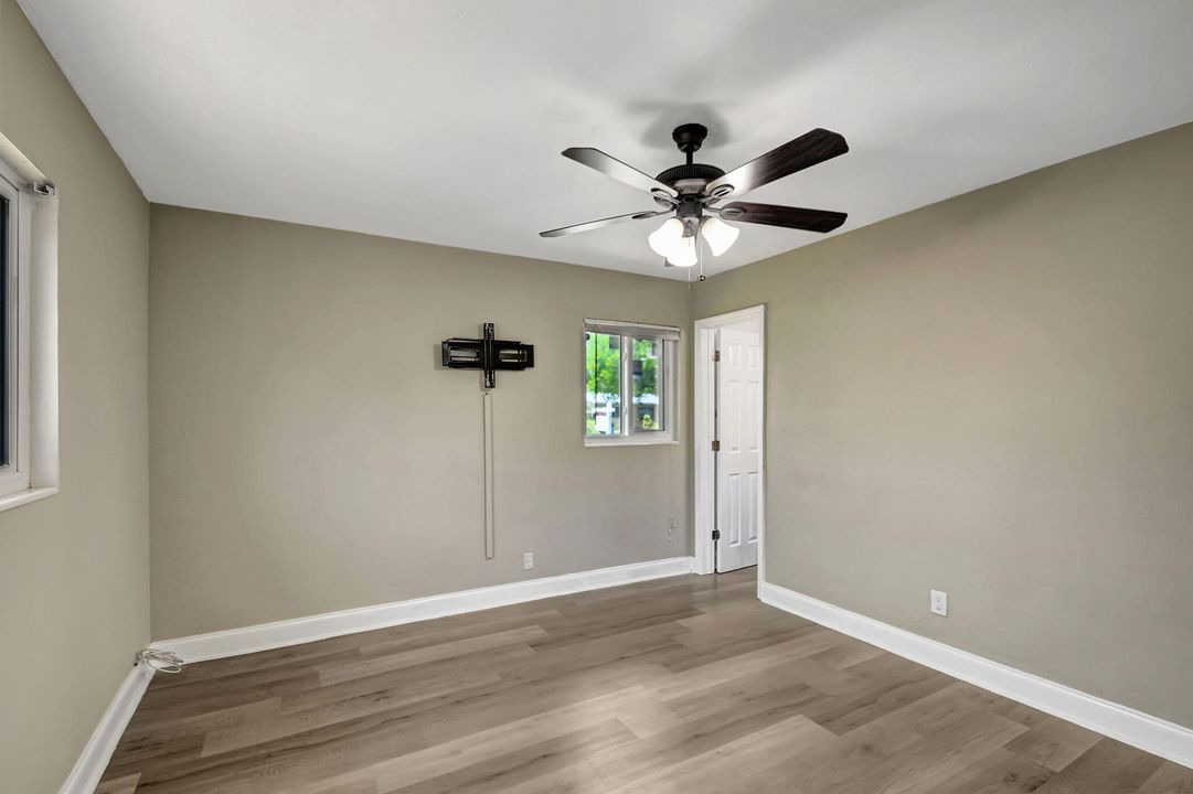 For Sale: $475,000 (3 beds, 2 baths, 1423 Square Feet)