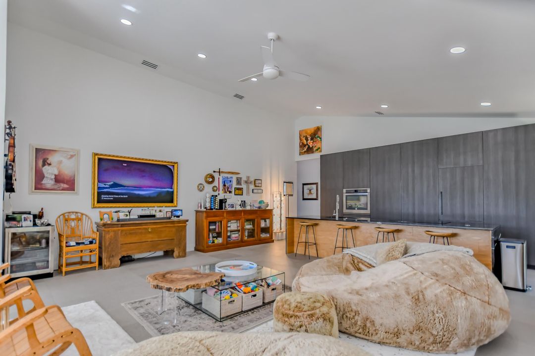 For Sale: $1,700,000 (3 beds, 3 baths, 2409 Square Feet)