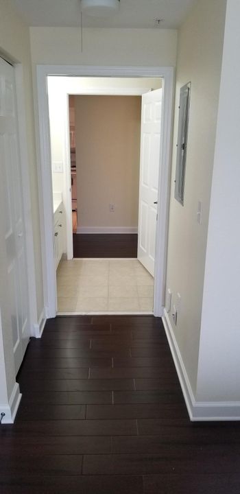 For Rent: $2,750 (2 beds, 2 baths, 1092 Square Feet)