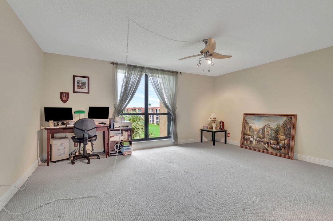 For Sale: $339,900 (2 beds, 2 baths, 1287 Square Feet)