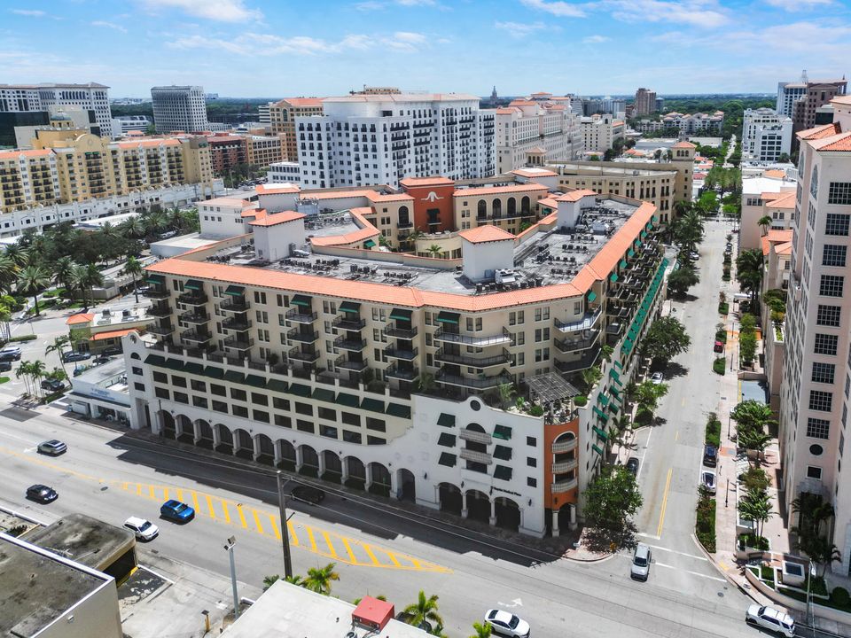 For Sale: $1,199,000 (3 beds, 2 baths, 1553 Square Feet)